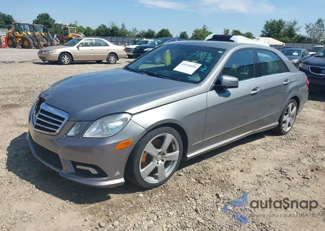 2011 Mercedes-Benz E 350 z USA, uszkodzony, nr VIN WDDHF5GB0BA342590